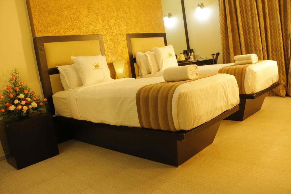 Pattom Royal Hotel Thiruvananthapuram Dış mekan fotoğraf